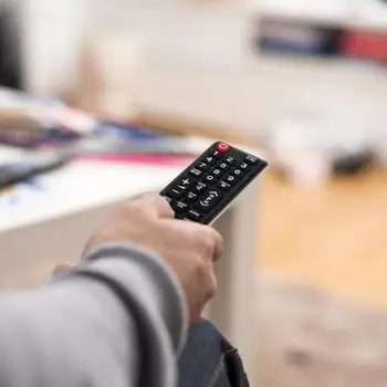 Управляйте телевизором, удобно ощущая рукой ЖК-светодиодный пульт дистанционного управления Smart TV